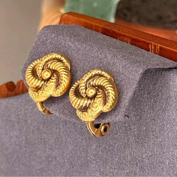 Vintage Yves Saint Laurent YSL Gold Rope Knot Clip-On Earrings 1980s Rosette - Picture 2 of 6